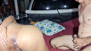 Marido da Tigresa Vip fode gostoso o cuzinho da safada em várias posições e goza gostoso dentro do cuzinho