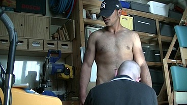 2253 bulgare hetero de 21 ans accept q'uun mec le suce pour 100 eurosj'ai filé...