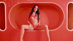 Petite Ashlyn Chere exposed hottie body