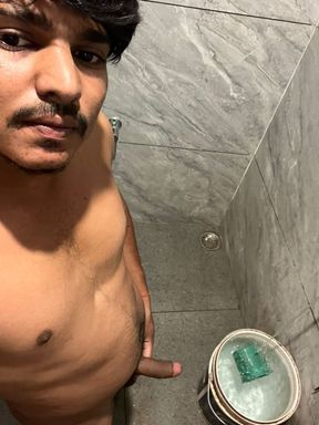 I&#039;m a sexy guy from India who makes sexy videos. If any girl wants to make a video with me or meet up, please message me on my I