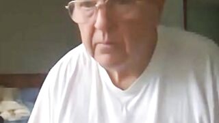 Watch this experienced dude stroke his massive dick with his hands on webcam