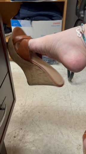 Office wedge dangles and slaps