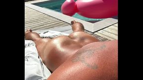 Bient&ocirc_t les vacances au Cap , mission bronzage du cul tout blanc