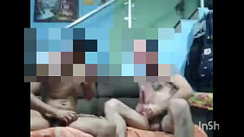 Dando para o novinho do vizinho.