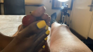 Yellow toes Fj