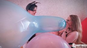 Q691 Stashia and Mariette blow tro Roomtex 25'' Longnecks to burst - 1080p