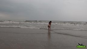 fudendo uma novinha de apenas 18 anos na praia de monguaga - manoella fernandes - jhonny gab