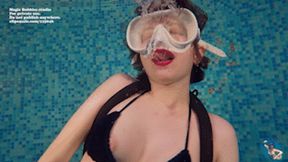 Sena_underwater masturb show