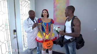 Ivy Lebelle Takes Double Penetration From Two Well Endowed Men