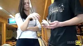 Hunt4k. dark haired sucks knob and gives pussy for drilling