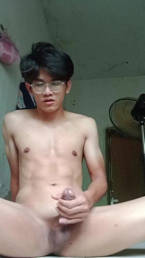 Malay men connect deliciously, women like