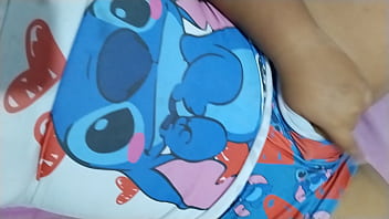 Me grab&oacute_ y le env&iacute_o v&iacute_deo a m&iacute_ vecino, quiero convencerlo de que me folle