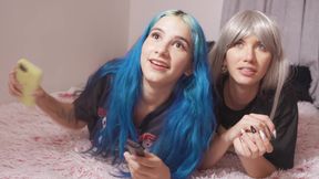 Yenifer and Min Galilea masturbating together. Min Galilea