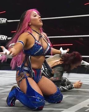 Japanese Chiori Shirakawa wrestles with huge tits and curvy bubble