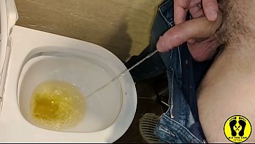 DESPERATE THE CRAZIEST PEE FETISH GOLDEN SHOWER CREAMPIE PARTY