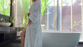 Luxury body worship