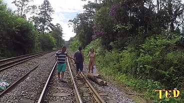 Por trás das câmeras do velinho fodeu a novinha - Luara Amaral - Sandro Lima - Binho Ted