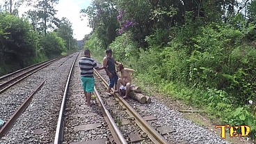 Por trás das câmeras do velinho fodeu a novinha - Luara Amaral - Sandro Lima - Binho Ted