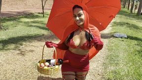 chapeuzinho safadinha encontra com lenhador comedor que fode ela no caminho para casa da vovo