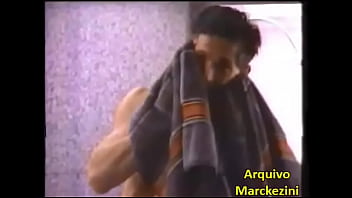 Comercial Vintage Anos 90 o come&ccedil_o dele _ V&iacute_deo bonito e de muito bom gosto , sensual&iacute_ssimo podendo at&eacute_ ser considerado &Eacute_ROTICO - M&Aacute_RIO FERNANDES &eacute_ o nome dele _ se fict&iacute_cio pode ser , se real ao cer