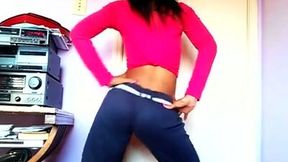 Kinky amateur dark skinned webcam chick in jeans shows off her ass