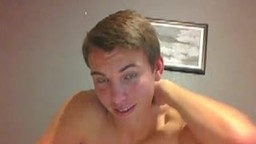 Thin Guy Cums in the Show