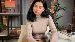 Roleplay- TU madrasta Colombiana se queda impactada con tu pene