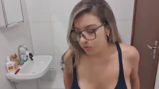 Hot YouTuber sensualizes with shaking tits