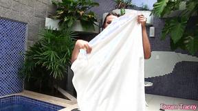 ”TBabe Erica Lee inserting a banana”