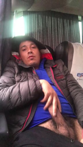 Must-share moment from &quot;I couldn&#039;t wait... Last seat on the bus goes wild&quot;