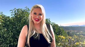 ”Alysha, 26 years old, nurse in Lyon!”