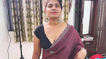 कोमल अपने ड्राइवर को दूध आने भेजती है तो वो कोमल का दूध ोिने लगता है